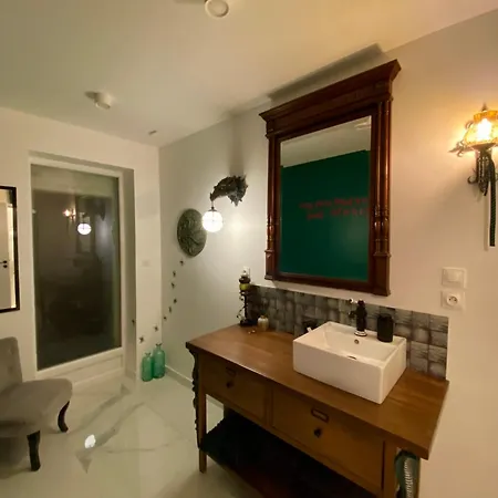 La Maison Magique Des Sorciers אמיינס