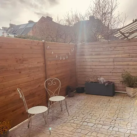 La Maison Magique Des Sorciers אמיינס